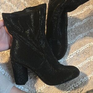 Elegant Black Ankle Boots